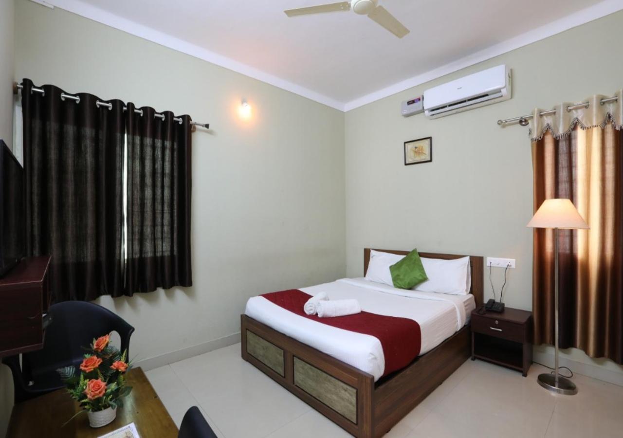 Hotel The Green Orchid Майсуру Екстер'єр фото